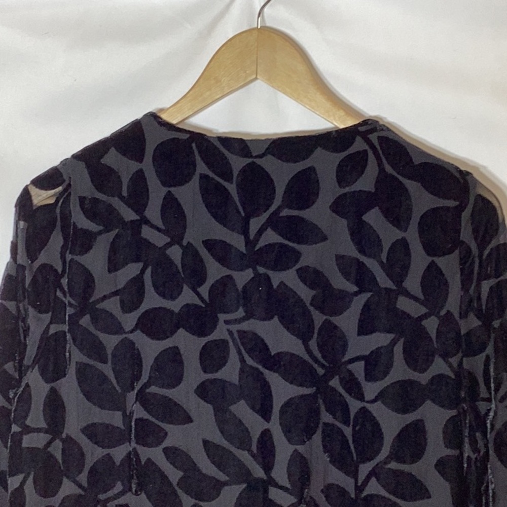 GRETCHEN SCOTT Ursula Swing Dress
- Luxe Leaf Velvet Black Size Medium - Picture 12 of 14